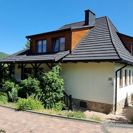 Mountain House Hotell Ustrzyki Dolne Exteriör bild