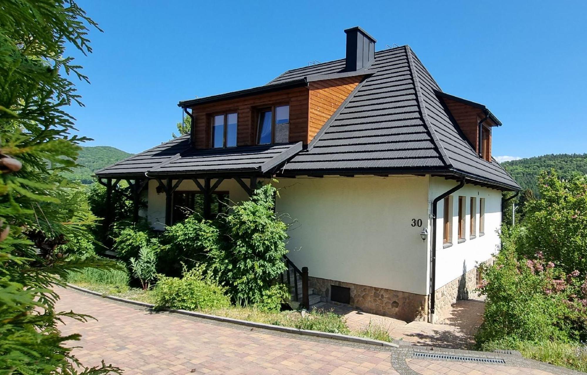 Mountain House Hotell Ustrzyki Dolne Exteriör bild